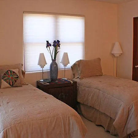 Sunlit Hills Art And Views Three-bedroom *