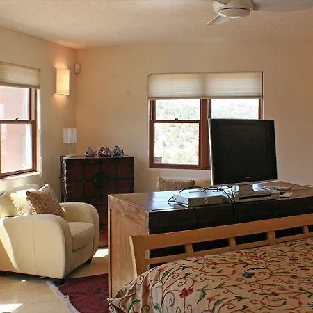 Sunlit Hills Art And Views Three-bedroom