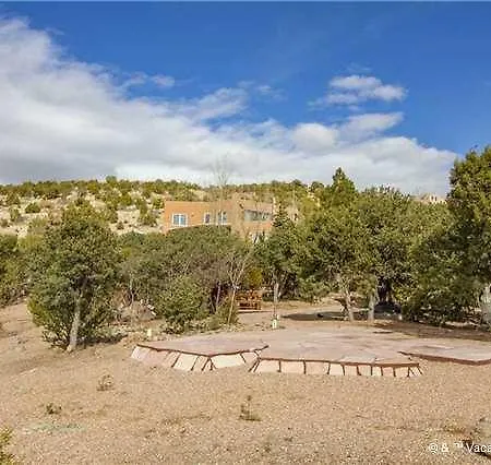 Sunlit Hills Art And Views Three-bedroom Santa Fe