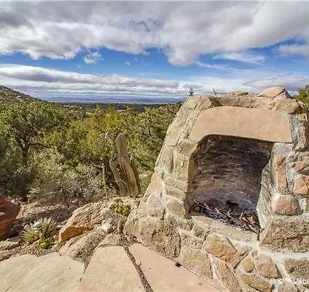 Sunlit Hills Art And Views Three-bedroom