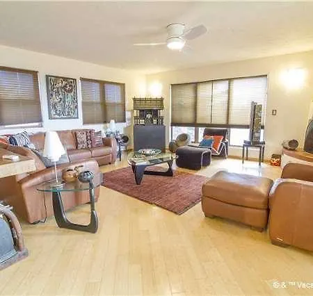 Sunlit Hills Art And Views Three-bedroom * Santa Fe